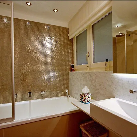 Starlight Apartment *